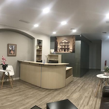 Alojamientos Iruna Pamplona Ngoại thất bức ảnh